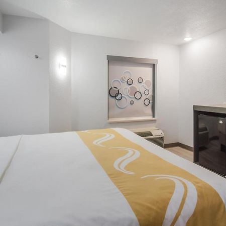 Quality Inn & Suites Richardson-Dallas ภายนอก รูปภาพ