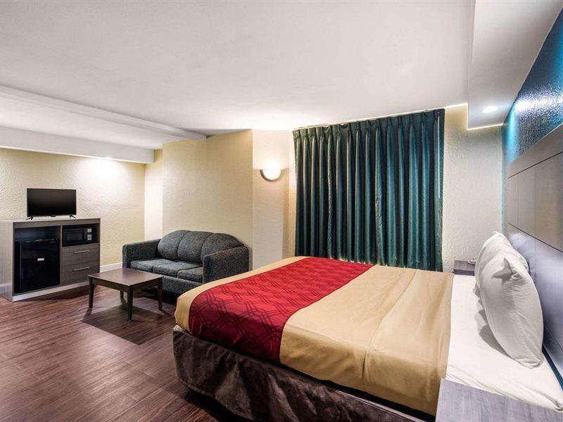 Quality Inn & Suites Richardson-Dallas ภายนอก รูปภาพ