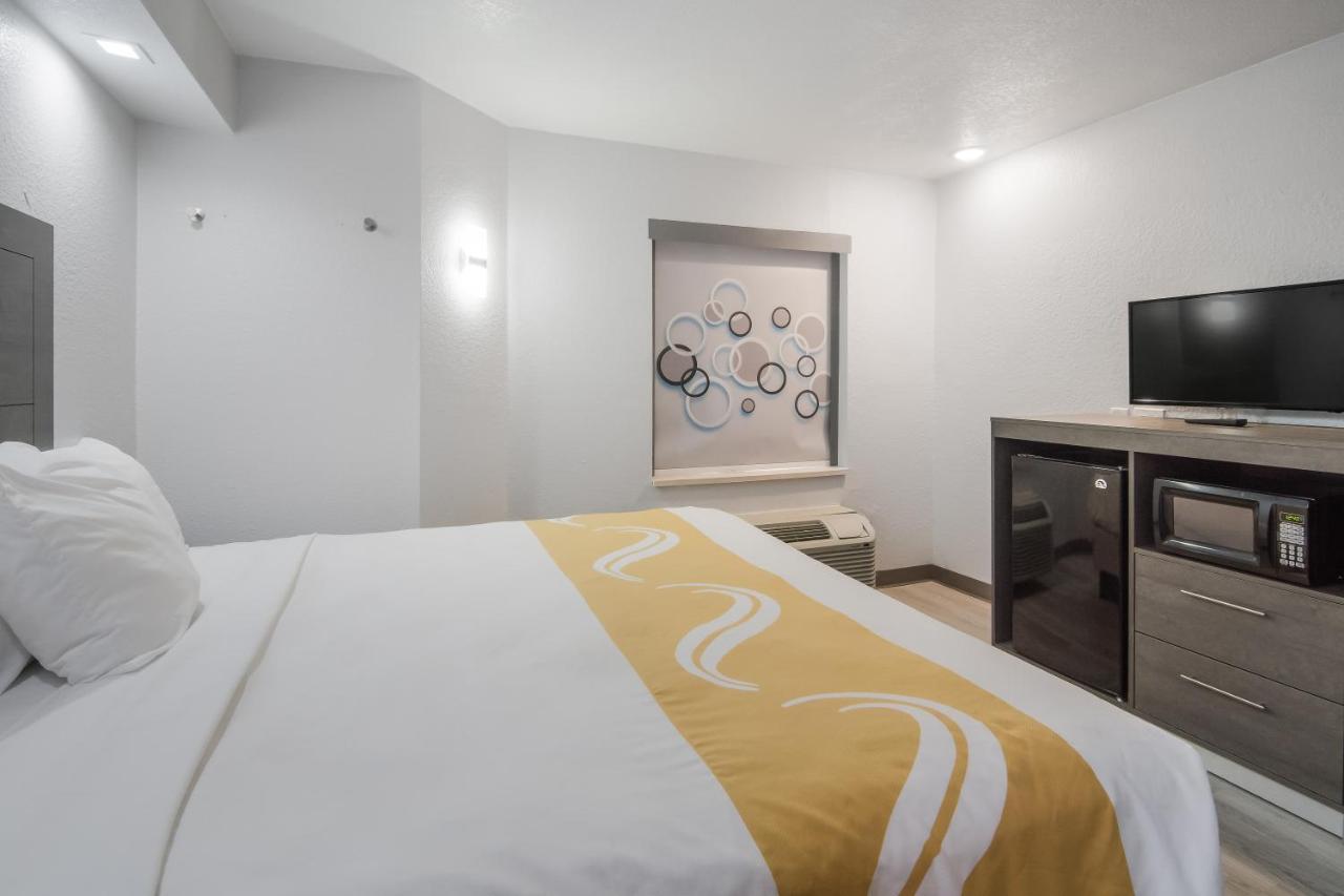 Quality Inn & Suites Richardson-Dallas ภายนอก รูปภาพ