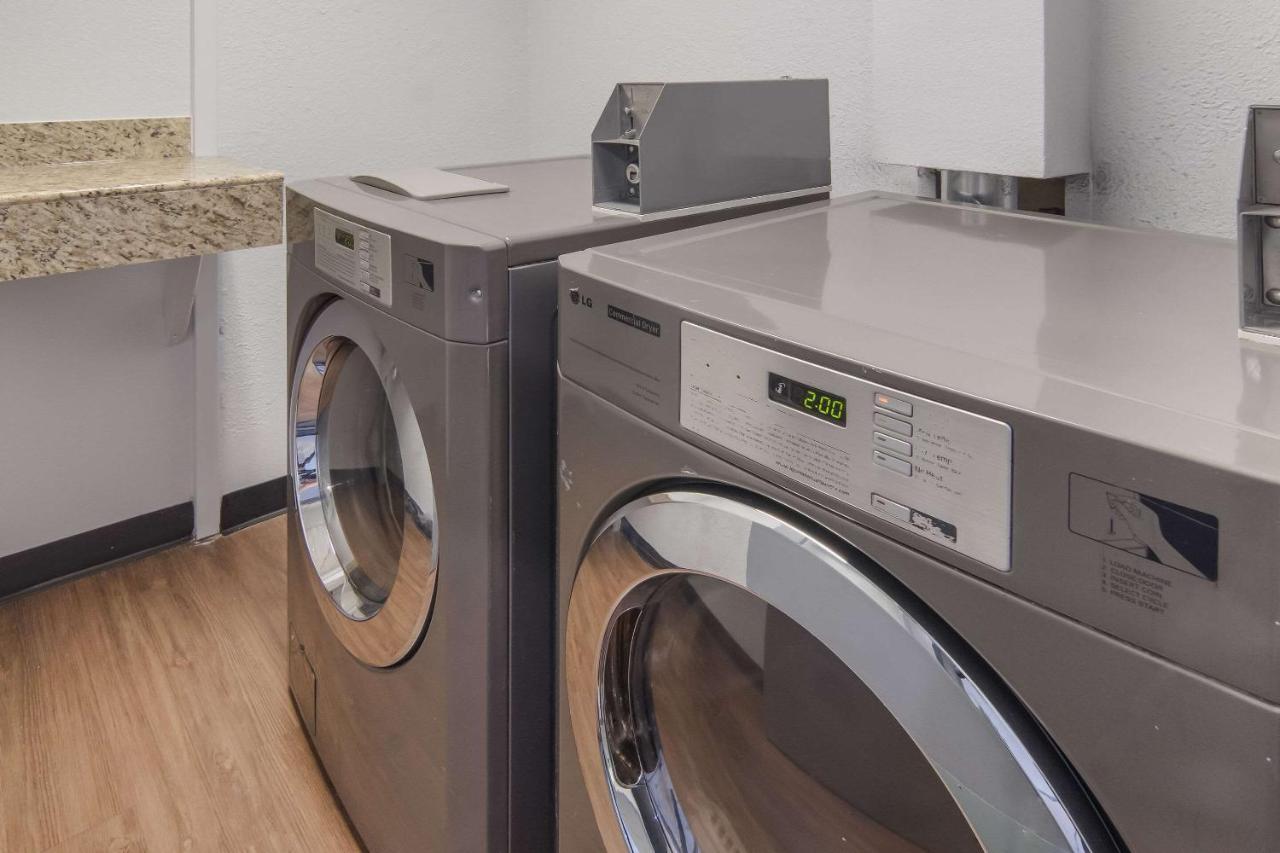 Quality Inn & Suites Richardson-Dallas ภายนอก รูปภาพ