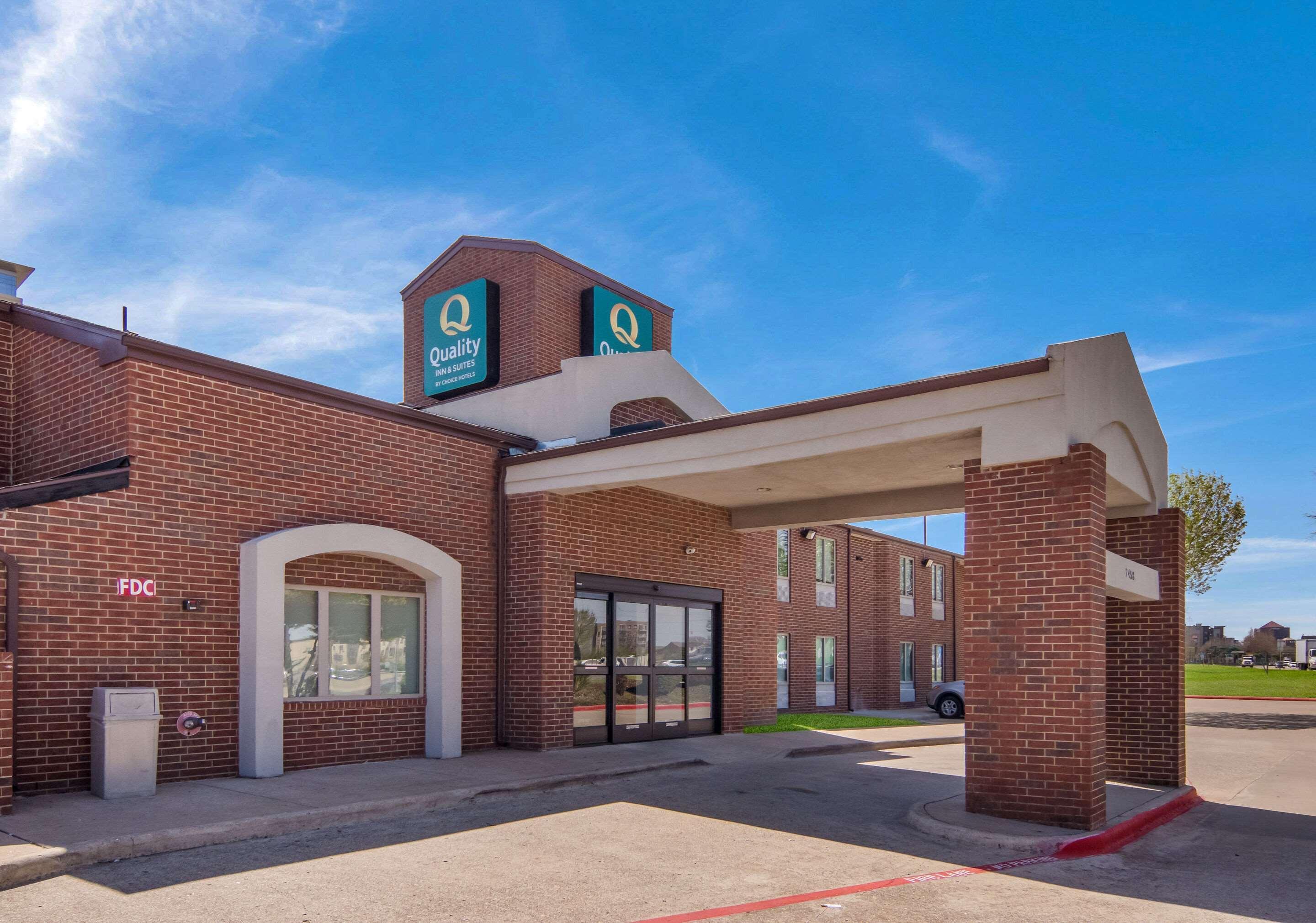 Quality Inn & Suites Richardson-Dallas ภายนอก รูปภาพ