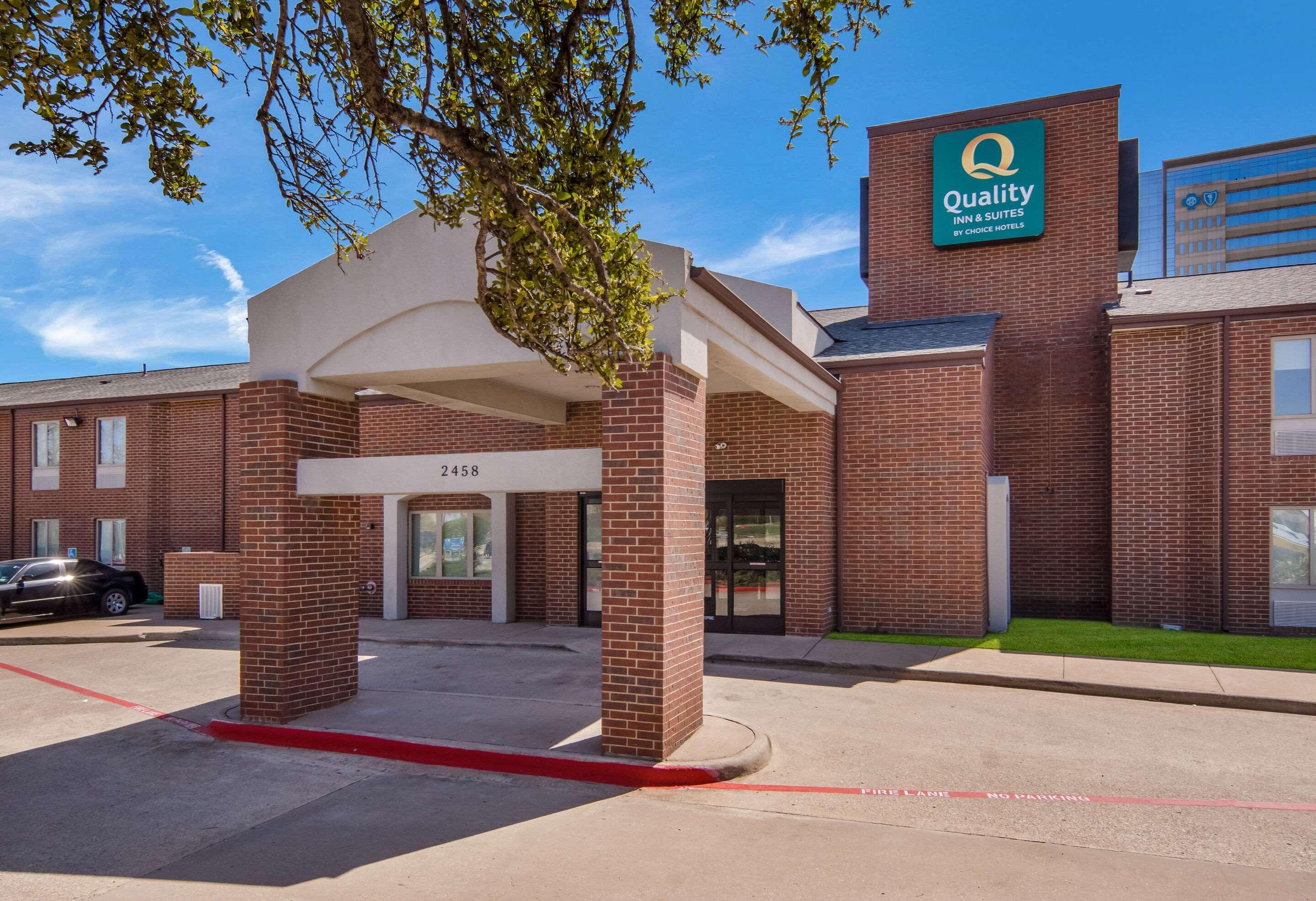Quality Inn & Suites Richardson-Dallas ภายนอก รูปภาพ