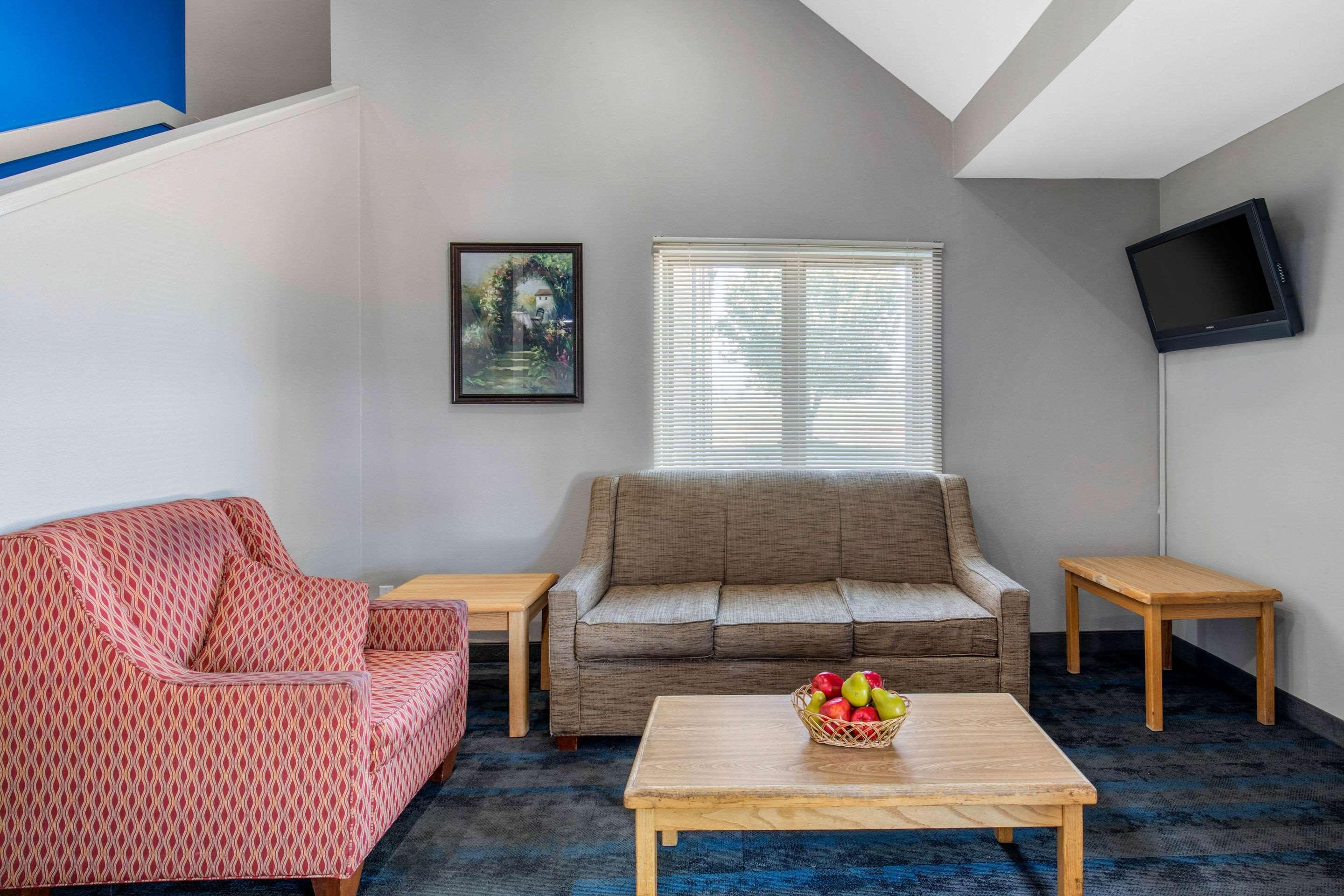 Quality Inn & Suites Richardson-Dallas ภายนอก รูปภาพ