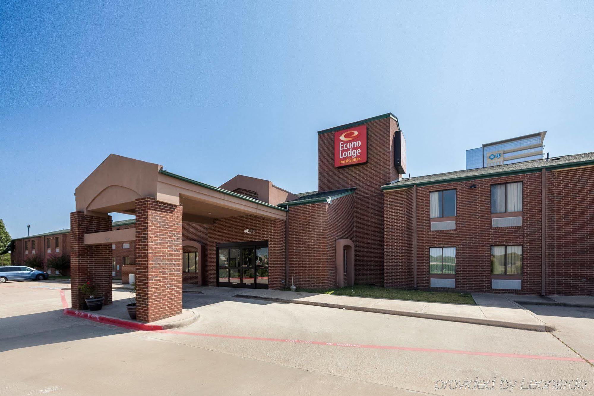 Quality Inn & Suites Richardson-Dallas ภายนอก รูปภาพ