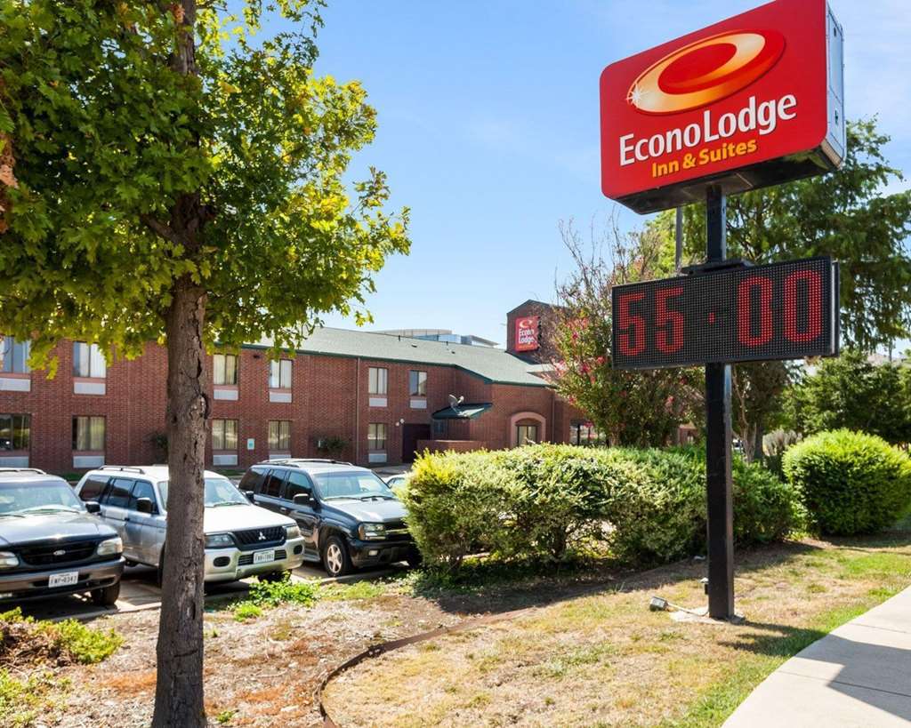 Quality Inn & Suites Richardson-Dallas ภายนอก รูปภาพ